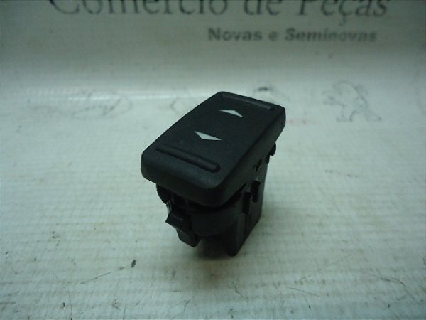 Comando Botao De Vidro Traseiro Direito Ford Focus 2013
