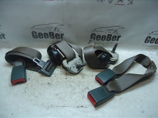 Kit Cintos Traseiros Toyota Hilux 12/13