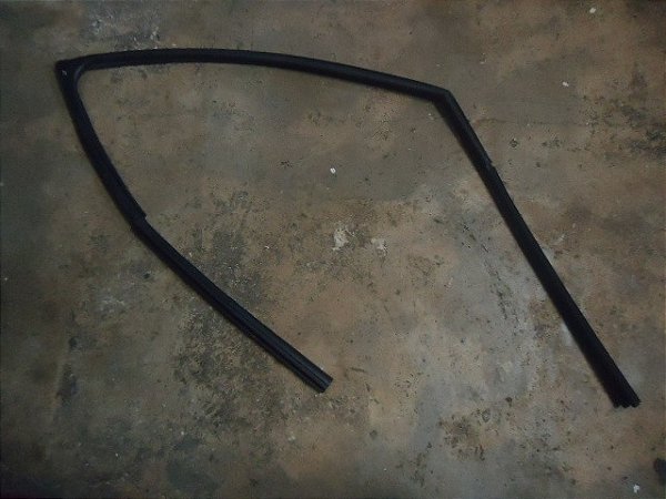 Borracha Contorno Vidro Dianteiro Esquerdo Sandero 15/16