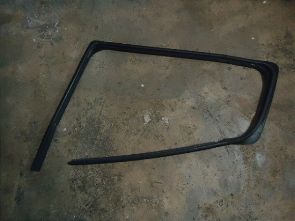 Borracha Contorno Vidro Traseiro Esquerdo Sandero 15/16