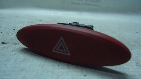 Botao De Alerta Toyota Etios 12 A 15