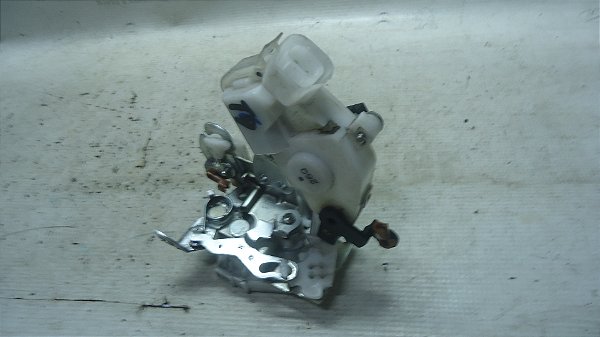 Fechadura Eletrica Traseira Direita Toyota Etios 12 A 15