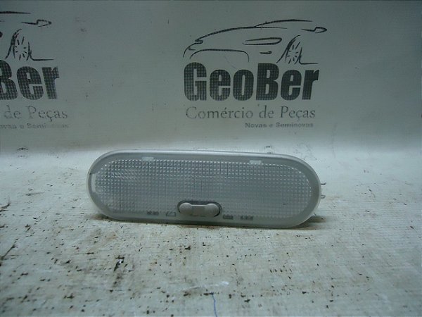 Luz Do Teto Cortesia Nissan Versa 2014