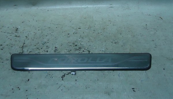 Soleira Em Aluminio/ Inox Porta Tras Esq Toyota Corolla 2016