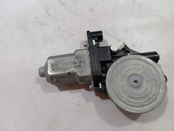 MOTOR VIDRO TRASEIRO DIREITO NISSAN VERSA 18/19