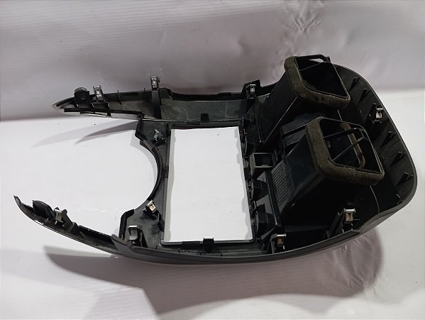 MOLDURA COMANDO AR MULTIMIDIA E DIFUSORES NISSAN VERSA 18/19