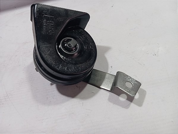 BUZINA NISSAN VERSA 18/19 ORIGINAL