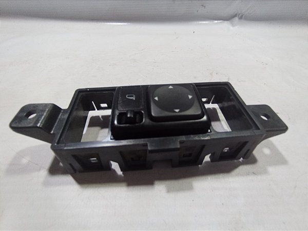 BOTAO ELETRICO REGULAGEM RETROVISOR NISSAN VERSA 18/19