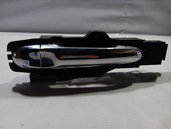 MAÇANETA EXTERNA PORTA TRASEIRA ESQUERDA NISSAN VERSA 18/19
