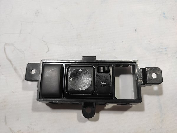 BOTAO REGULAGEM DE RETROVISOR NISSAN MARCH 1.6 2019