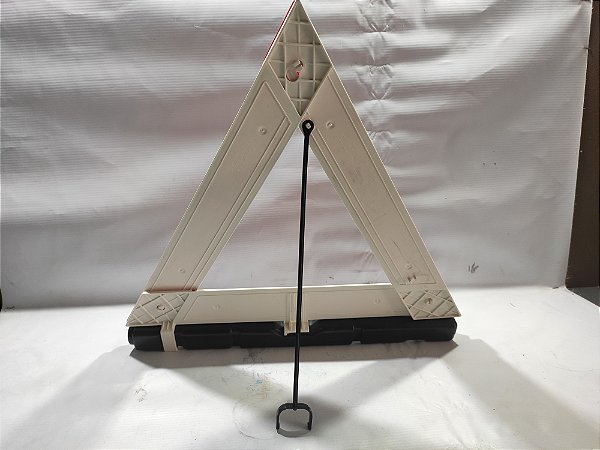 TRIANGULO ALERTA NISSAN MARCH 1.6 2019 ORIGINAL