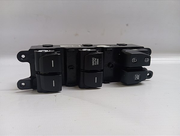 BOTAO COMANDO VIDRO DIANTEIRO ESQUERDO HYUNDAI CRETA 20/21