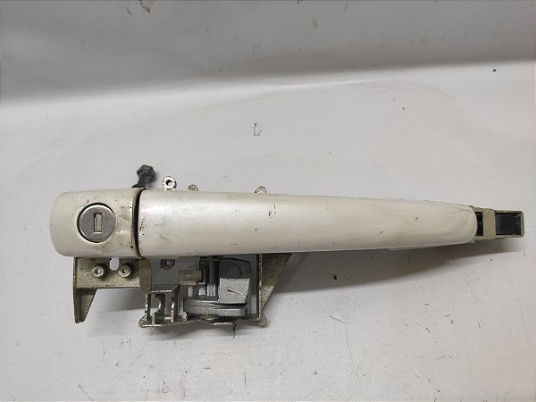 MAÇANETA INTERNA DIANTEIRA ESQUERDA PEUGEOT 2008 15 A 19