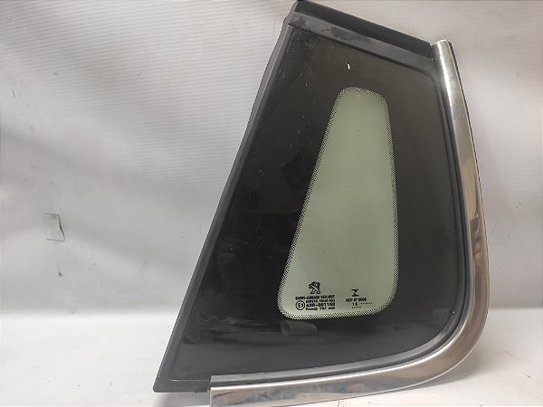 VIDRO VIGIA TRASEIRO ESQUERDO PEUGEOT 2008 15 A 19