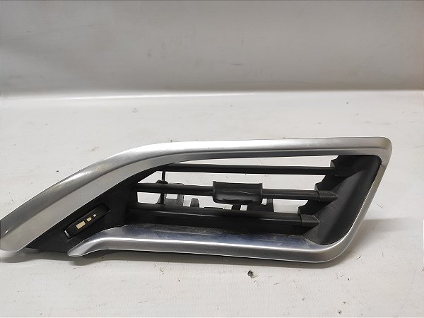 DIFUSOR DE AR DIANTEIRO DIREITO PEUGEOT 2008 15 A 19