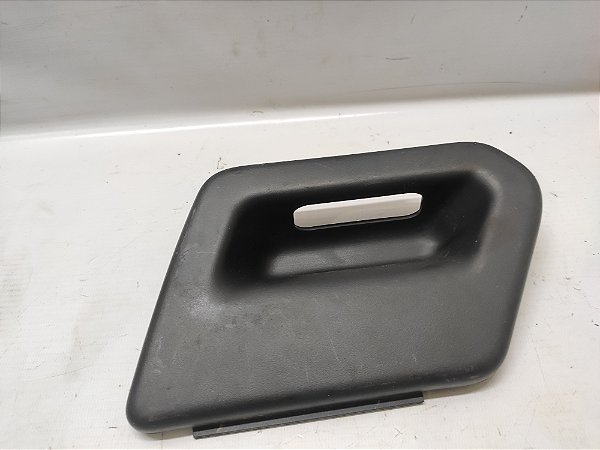 PUXADOR ACABAMENTO PORTA MALAS LD ESQ PEUGEOT 2008 15 A 19