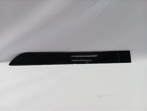 FRISO PORTA TRASEIRA ESQUERDA HYUNDAI CRETA 19 A 22
