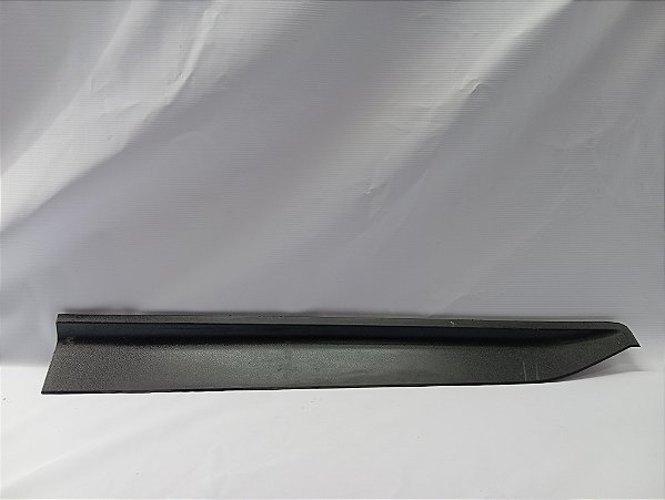 MOLDURA INFERIOR EXTERNA PORTA DIANTEIR ESQUERDA CRETA 19A22