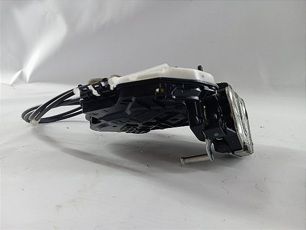 FECHADURA ELETRICA PORTA TRASEIRA DIREITA TOYOTA YARIS 2023