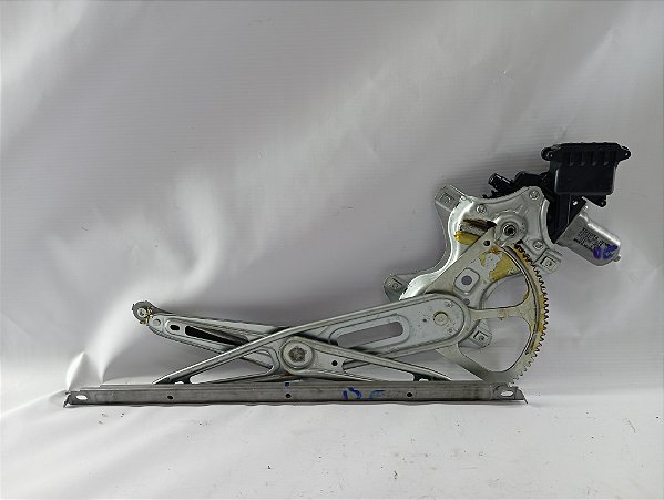 MOTOR E MAQUINA VIDRO PORTA DIANTEIRA ESQUERDA YARIS 2023