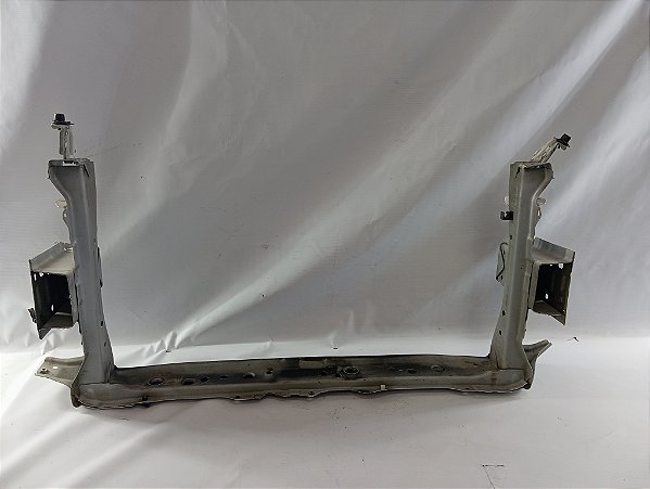 PAINEL FRONTAL SUPORTE RADIADOR DIANTEIRO LATARIA YARIS 2023