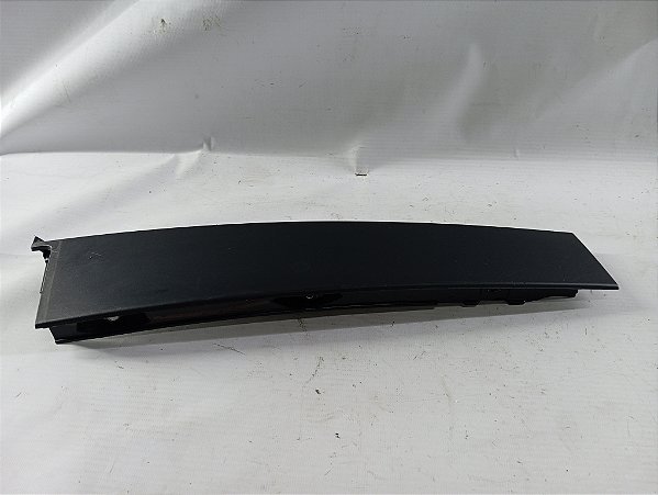 APLIQUE EXTERNO COLUNA PORTA TRASEIRA ESQUE PEUGEOT 208 2022