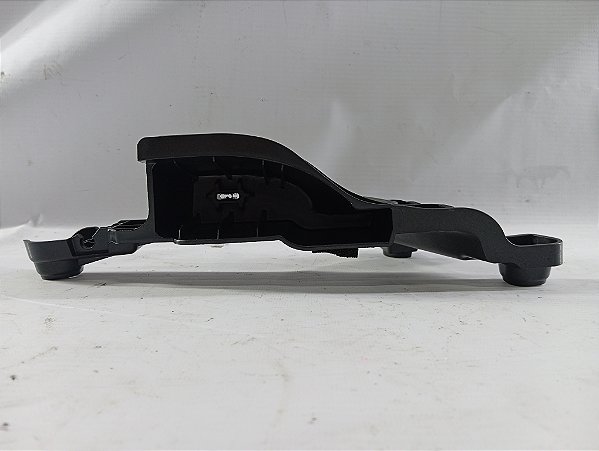 SUPORTE APOIO COMANDO PUXADOR PORTA TRASEIR ESQUERD 208 2022