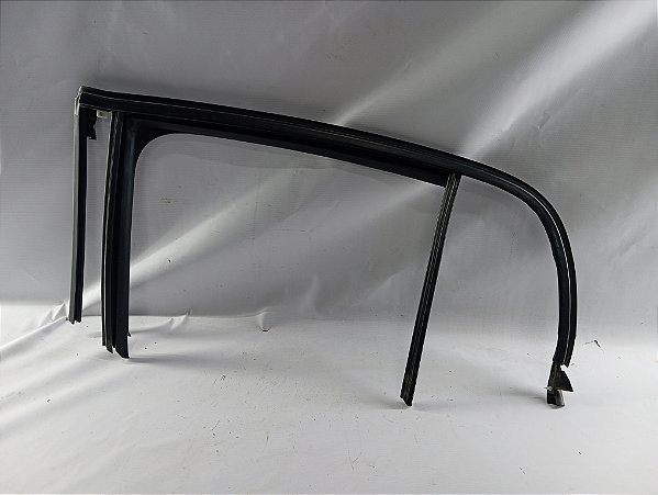 BORRACHA CONTORNO VIDRO TARSEIRO ESQUERDO PEUGEOT 208 2022
