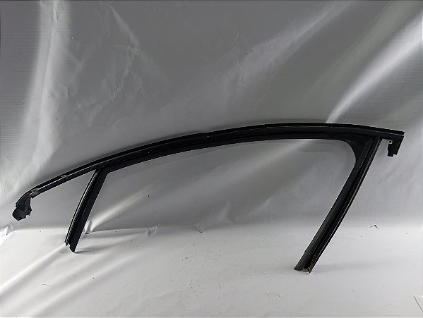 BORRACHA CONTORNO VIDRO DIANTEIRO ESQUERDO PEUGEOT 208 2022