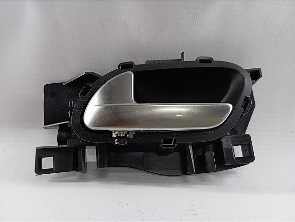 MAÇANETA INTERNA PORTA DIANTEIRA ESQUERDA PEUGEOT 208 2022