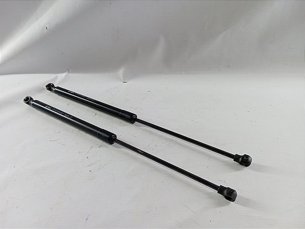 PAR AMORTECEDOR TAMPA TRASEIRA PORTA MALAS PEUGEOT 208 2022
