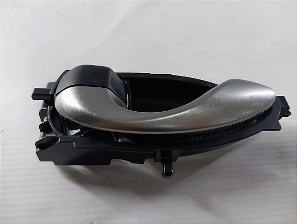 MAÇANETA INTERNA DIANTEIRA ESQUERDA TOYOTA YARIS 21/22