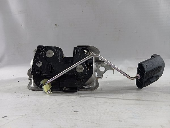 FECHADURA BATENTE BANCO TRASEIRO DIREITO YARIS HATCH 21/22