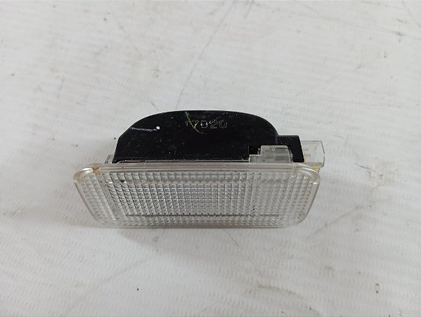 LUZ CORTESIA ILUMINAÇÃO PORTA MALAS TOYOTA YARIS 21/22