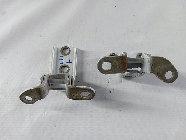 PAR DOBRADIÇA PORTA TRASEIRA ESQUERD TOYOT YARIS HATCH 21/22