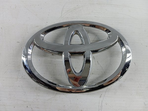 EMBLEMA TOYOTA PARACHOQUE DIANTEIRO YARIS 21/22