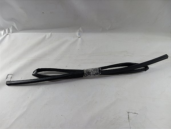 BORRACHA CONTORNO VIDRO TRASEIRO DIREITO YARIS HATCH 21/22