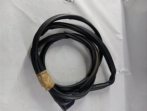 BORRACHA CONTORNO PORTA TRASEIRO DIREITO YARIS HATCH 21/22