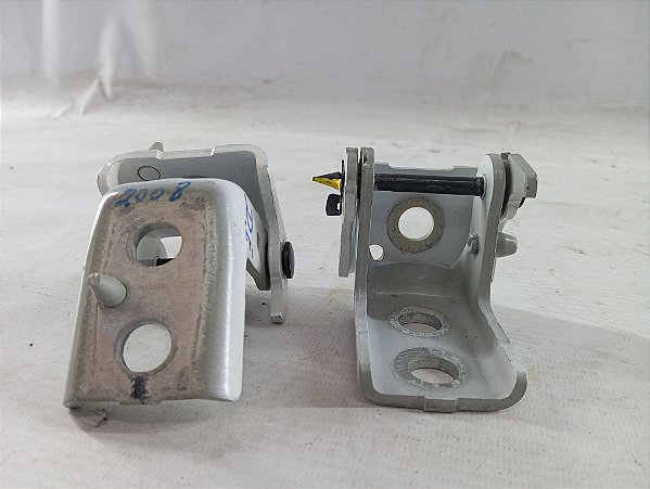 PAR DOBRADIÇA PORTA DIANTEIRA ESQUERDA PEUGEOT 2008 2019/20