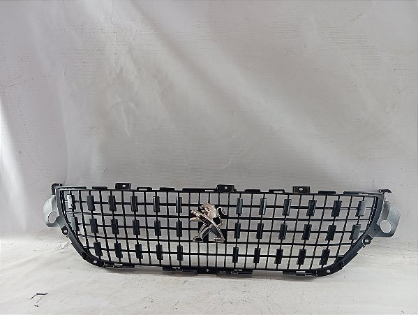 GRADE FRONTAL CENTRAL PARACHOQUE EMBLEMA PEUGEOT 2008 19/20