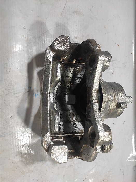 PINÇA FREIO DIANTEIRO DIREITO NISSAN MARCH 1.6 2019