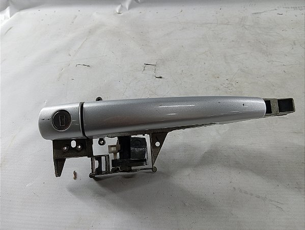 MAÇANETA EXTERNA DIANTEIRA ESQUERDA PEUGEOT 208 2013 2014