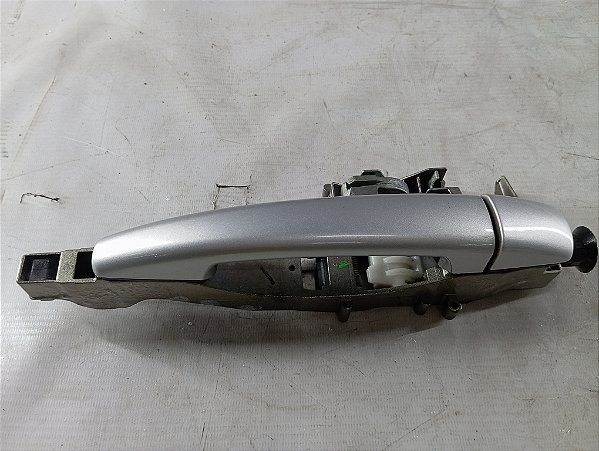 MAÇANETA EXTERNA TRASEIRA ESQUERDA PEUGEOT 208 2013 2014