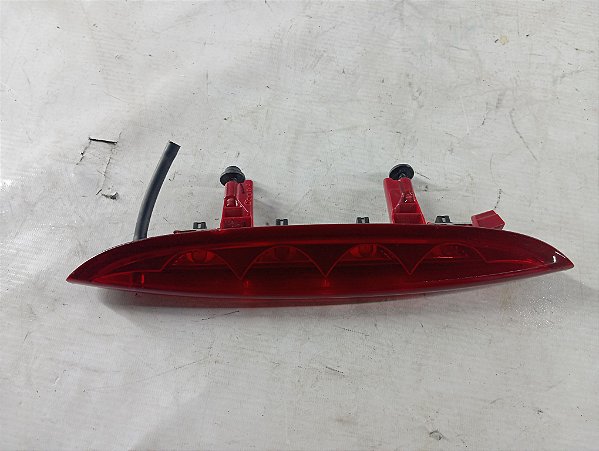 BREAK LIGHT LUZ FREIO TRASEIRA AUX. PEUGEOT 208 2013 2014