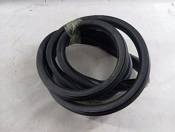 BORRACHA DA PORTA DIANTEIRA DIREITA PEUGEOT 208 2013 2014