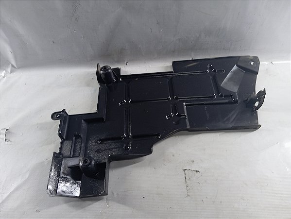 DEFLETOR PAINEL FRONTAL LADO DIREITO PEUGEOT 208 2013 2014