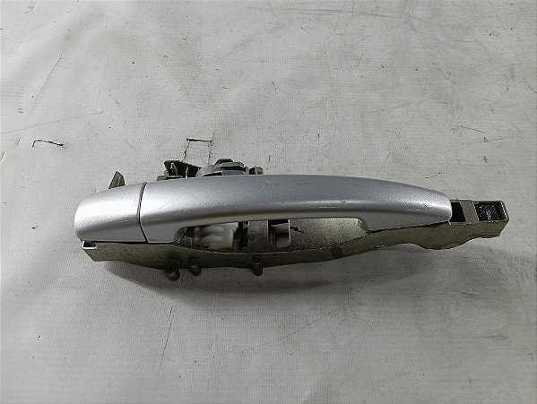 MAÇANETA EXTERNA DIANTEIRA DIREITA PEUGEOT 208 2013 2014