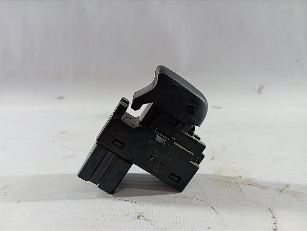 BOTAO COMANDO VIDRO DIANTEIRO DIREITO NISSAN KICKS 2025