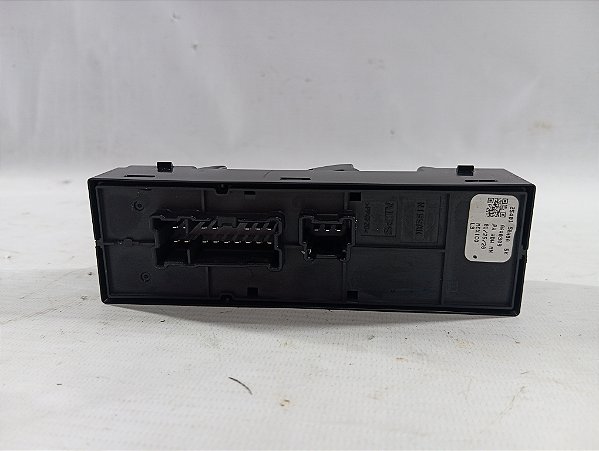 BOTAO COMANDO VIDRO DIANTEIRO ESQUERDO NISSAN KICKS 2025