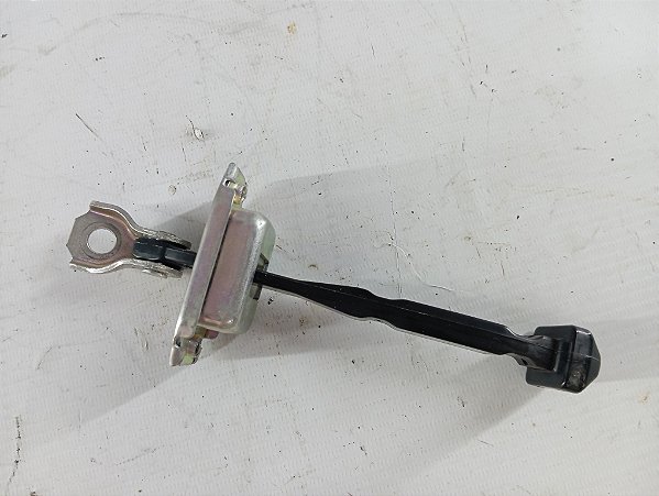 LIMITADOR PORTA DIANTEIRA DIREITA NISSAN KICKS 2025